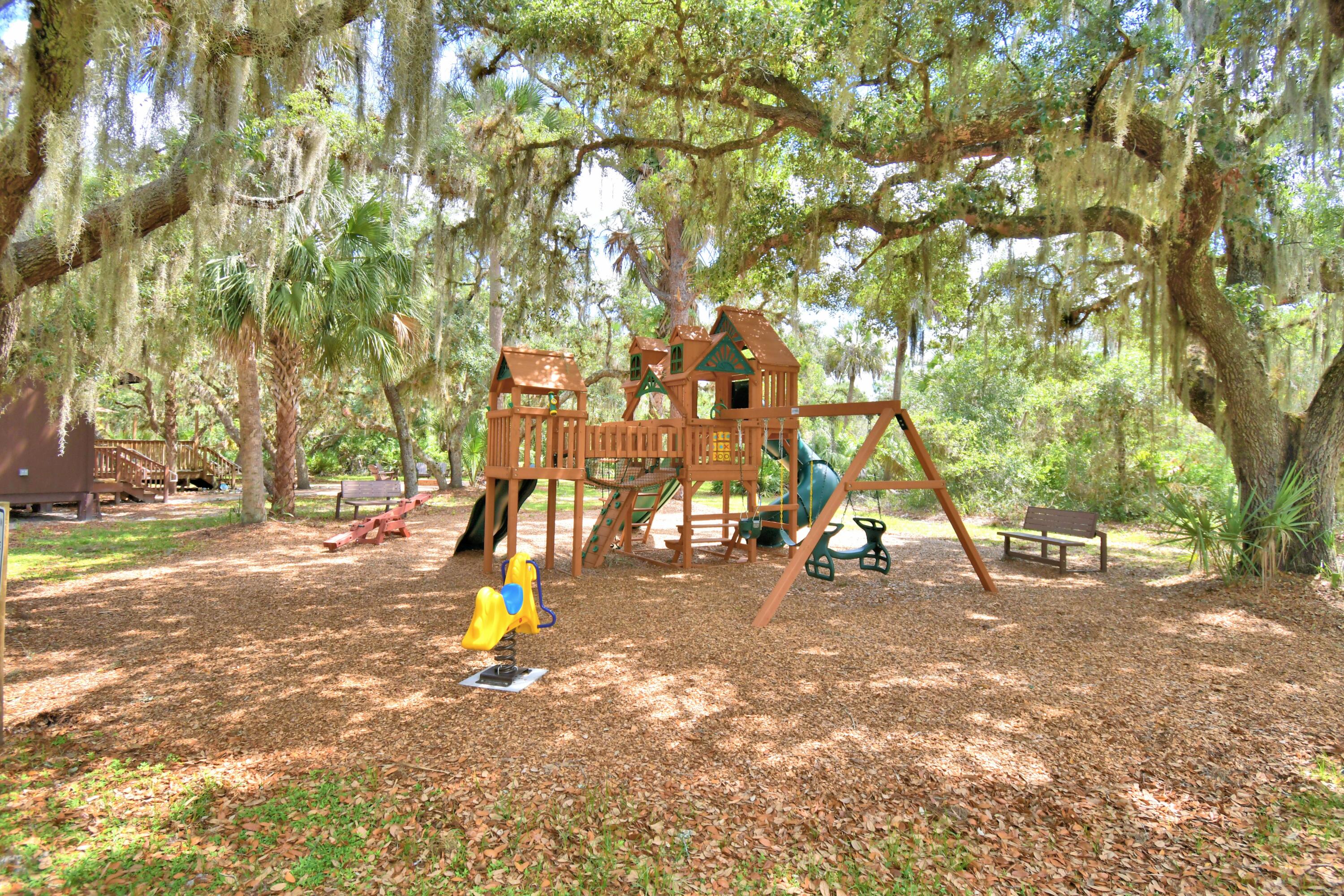 INDIAN HAMMOCK HUNT AND RIDING CLUB - Residential