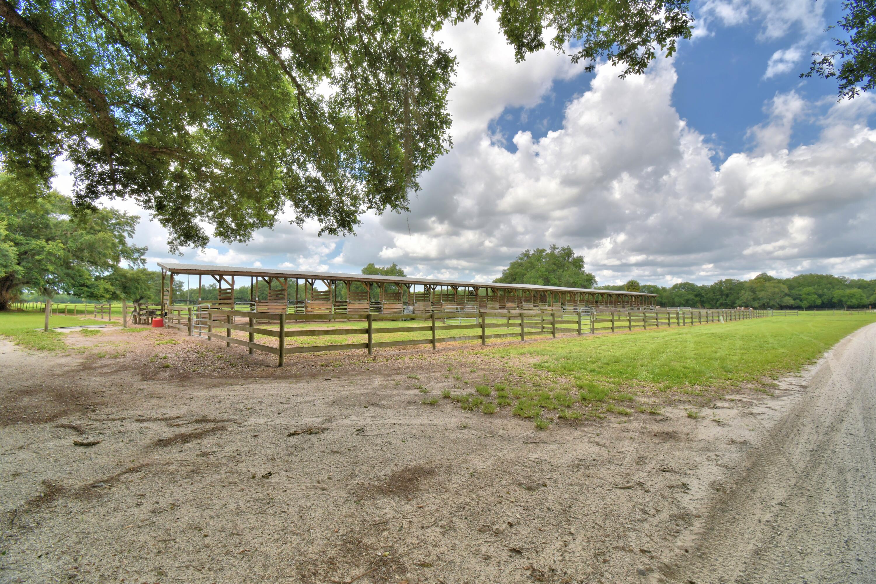 INDIAN HAMMOCK HUNT AND RIDING CLUB - Residential