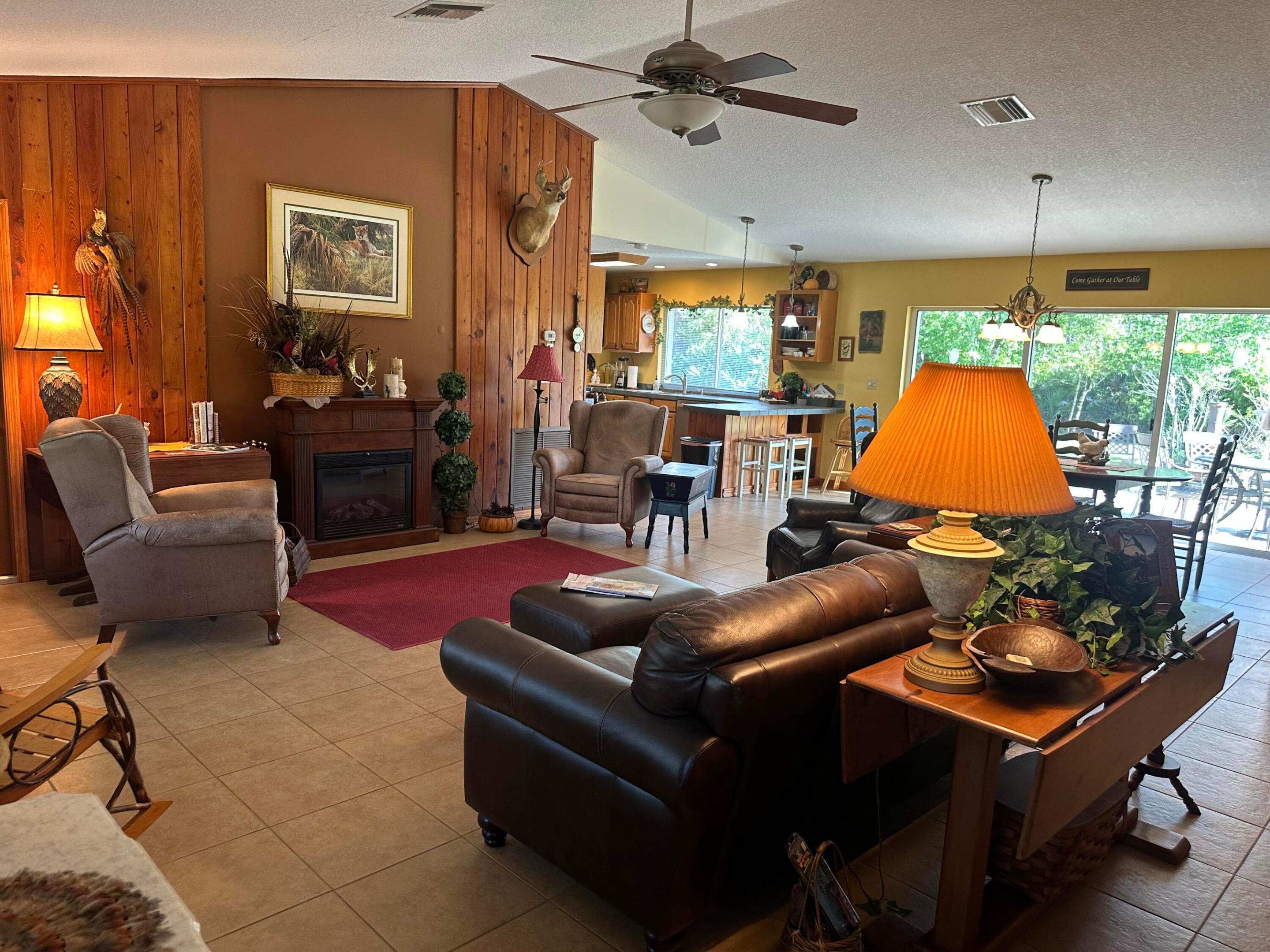 INDIAN HAMMOCK HUNT AND RIDING CLUB - Residential