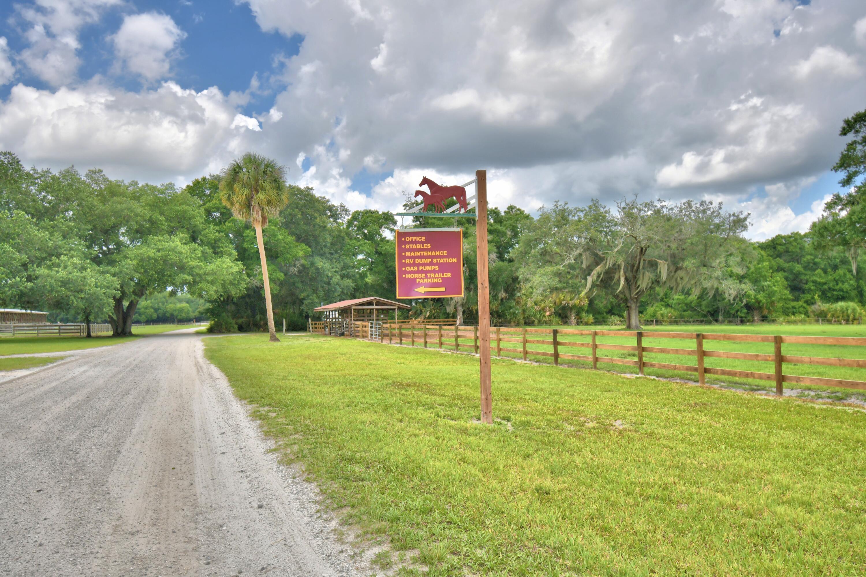 INDIAN HAMMOCK HUNT AND RIDING CLUB - Residential
