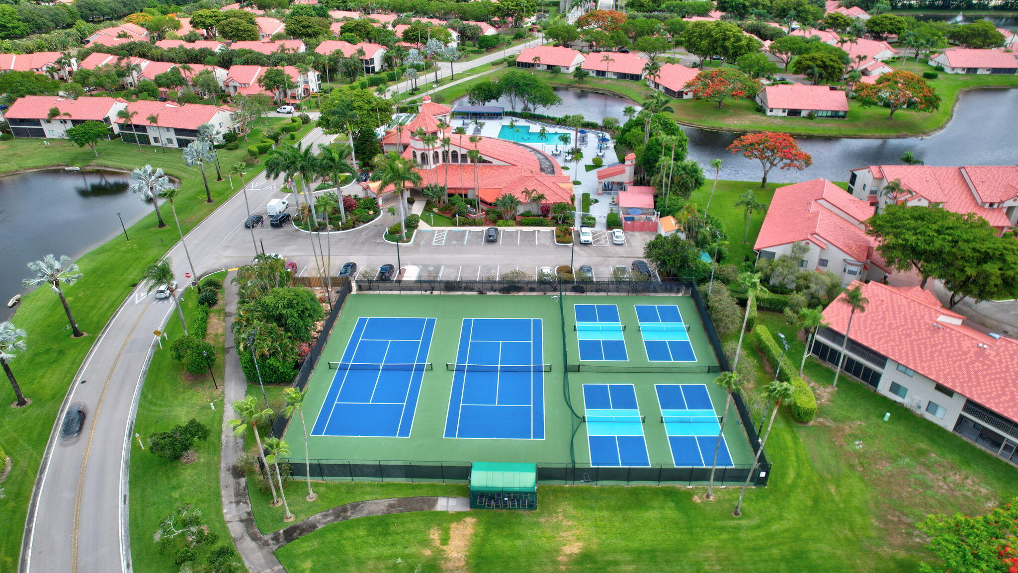 LEXINGTON CLUB VILLAS CONDO - Residential