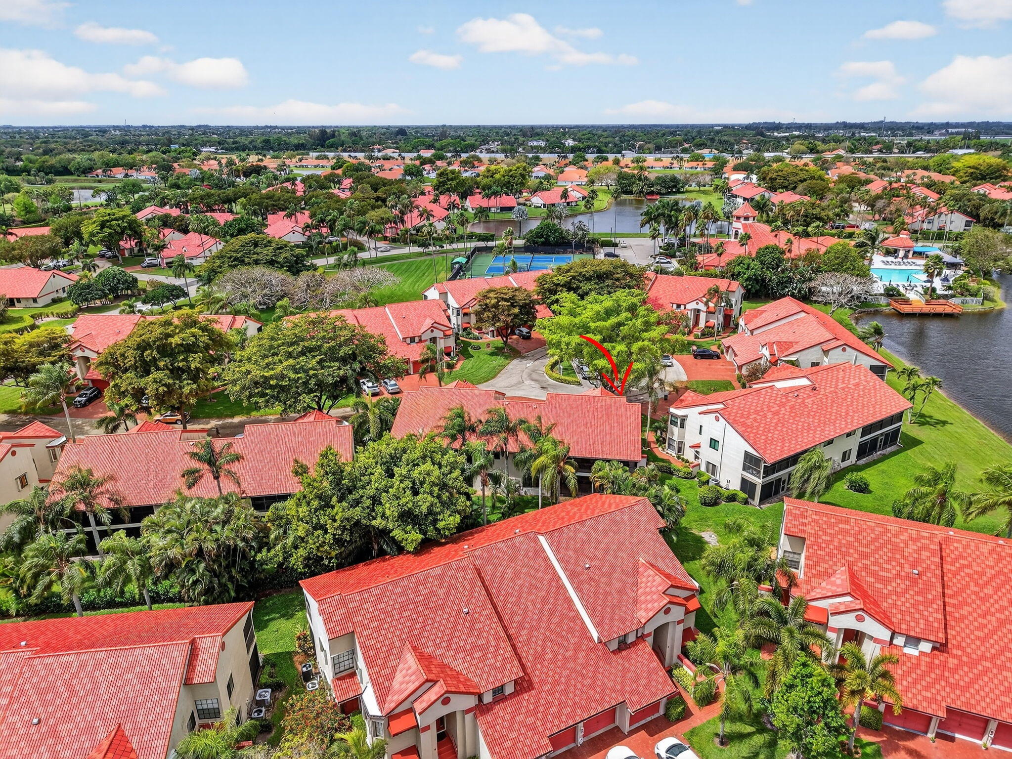 LEXINGTON CLUB VILLAS CONDO - Residential