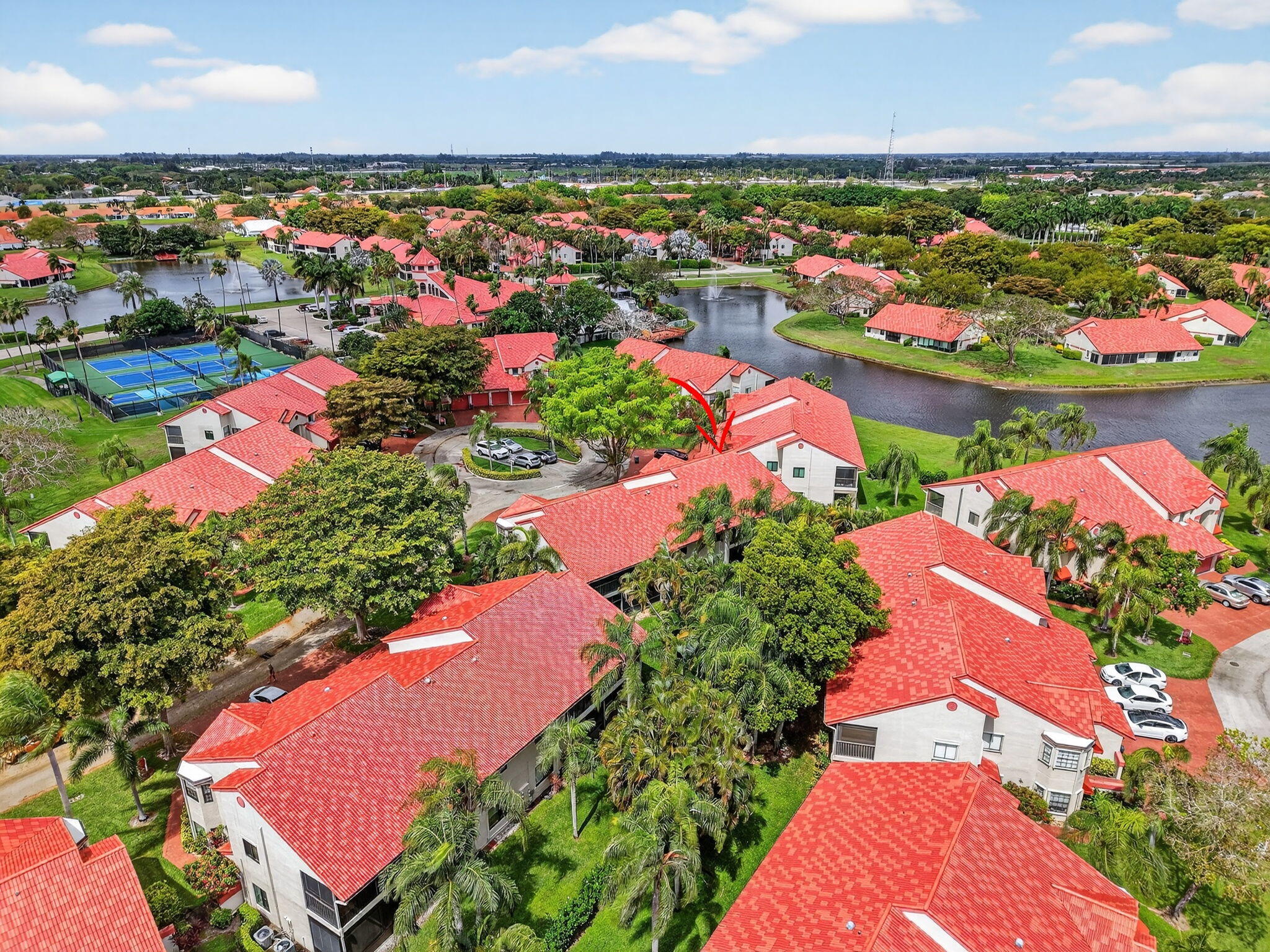 LEXINGTON CLUB VILLAS CONDO - Residential