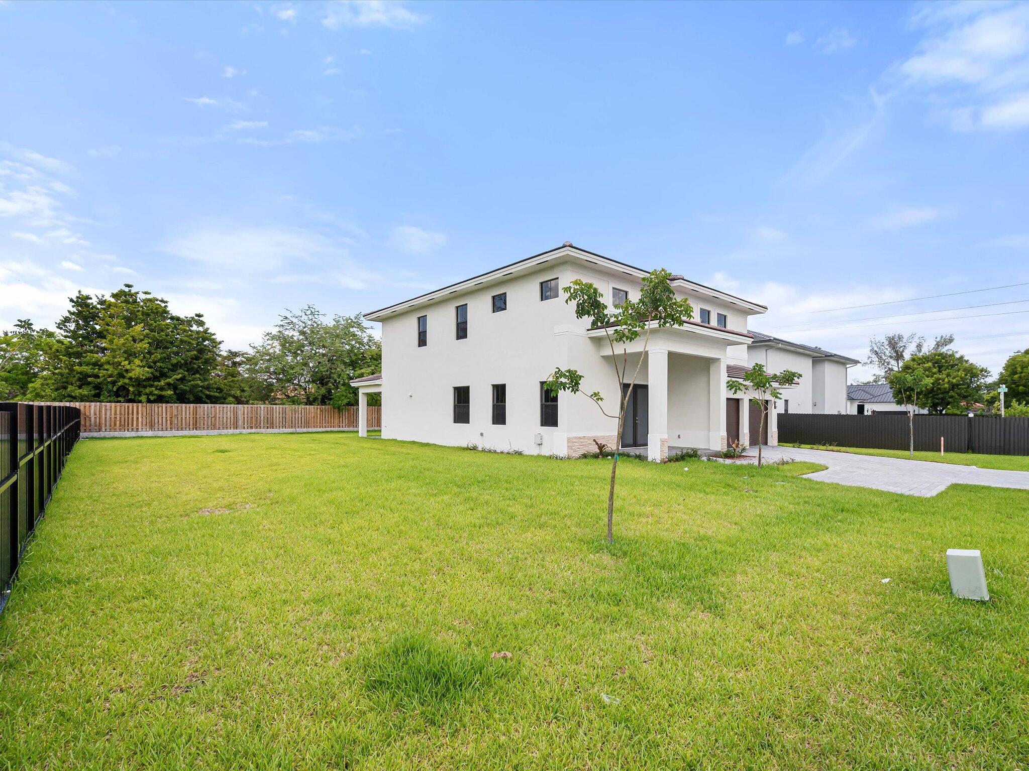 FLAGLER WATERWAY ESTS - Residential