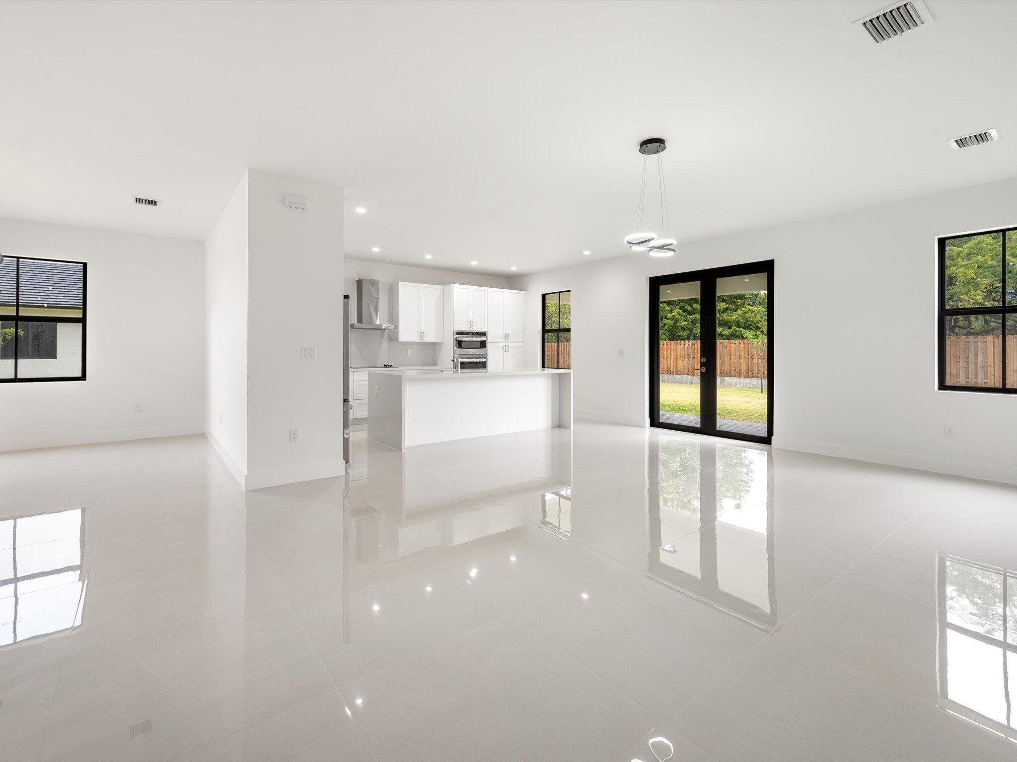 FLAGLER WATERWAY ESTS - Residential