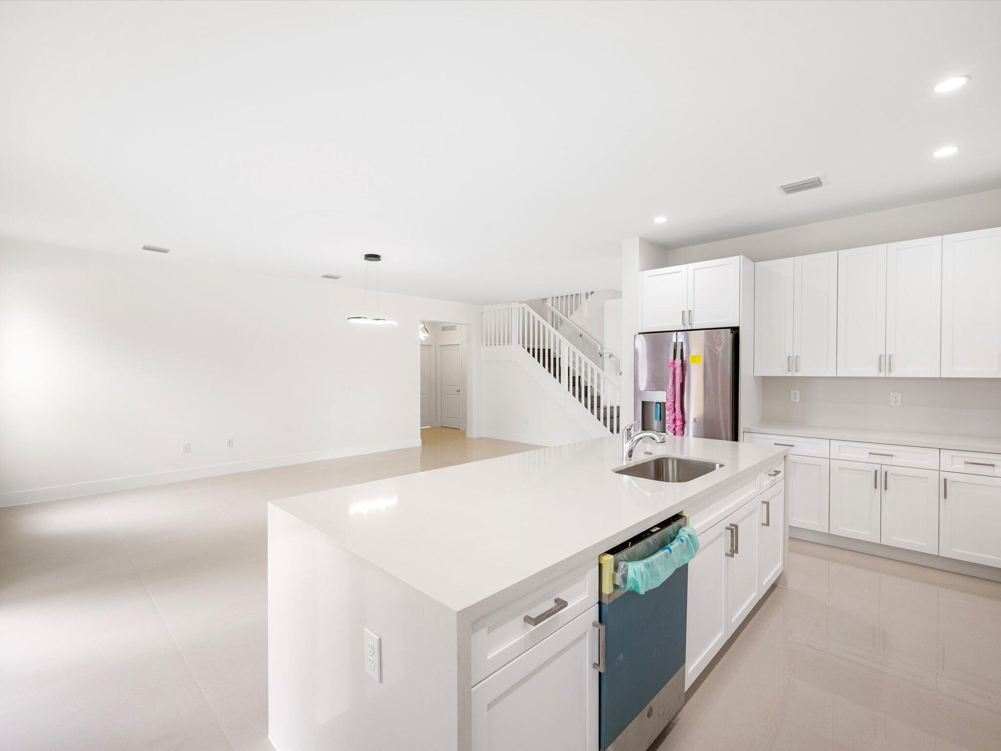 FLAGLER WATERWAY ESTS - Residential