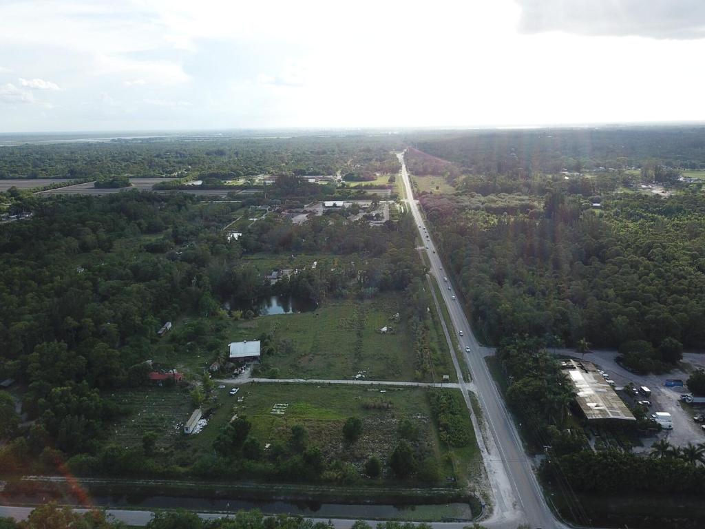 LOXAHATCHEE GROVES - Land
