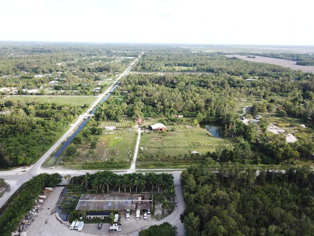 LOXAHATCHEE GROVES - Land