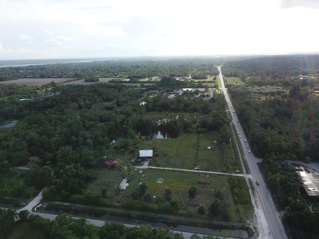 LOXAHATCHEE GROVES - Land