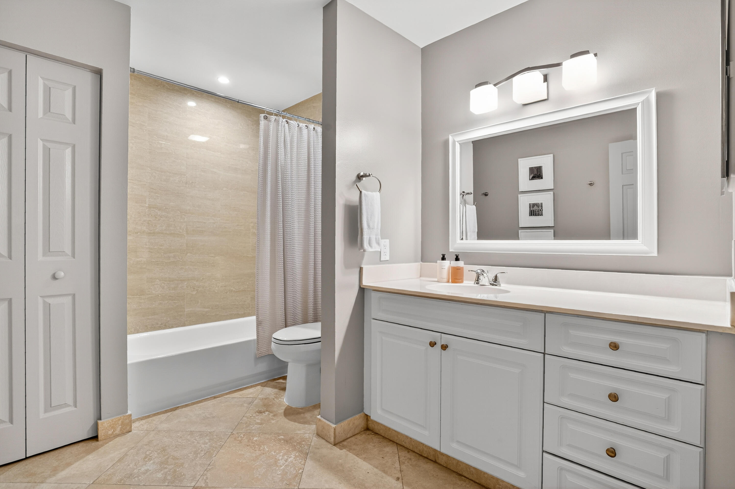 RIVER LANDINGS CONDO - Residential