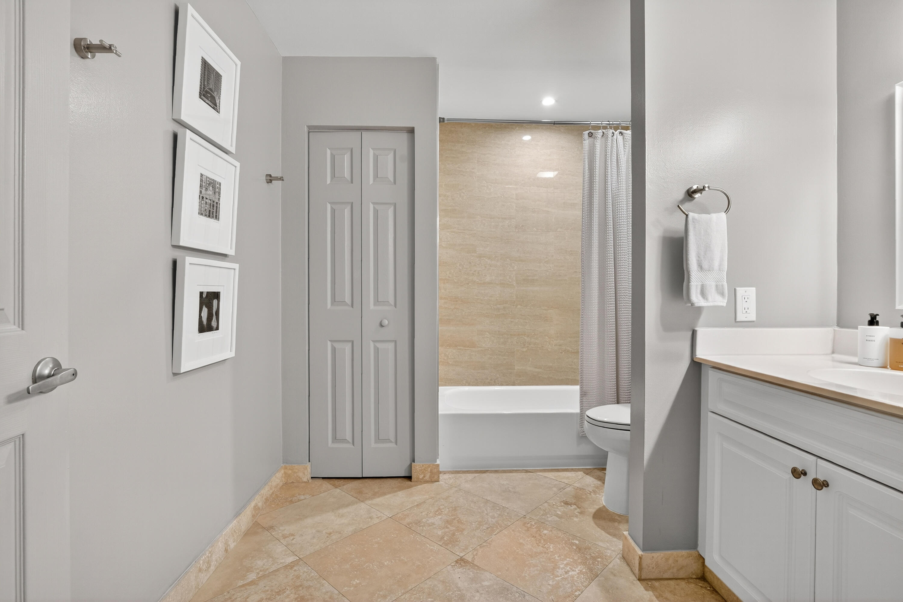 RIVER LANDINGS CONDO - Residential
