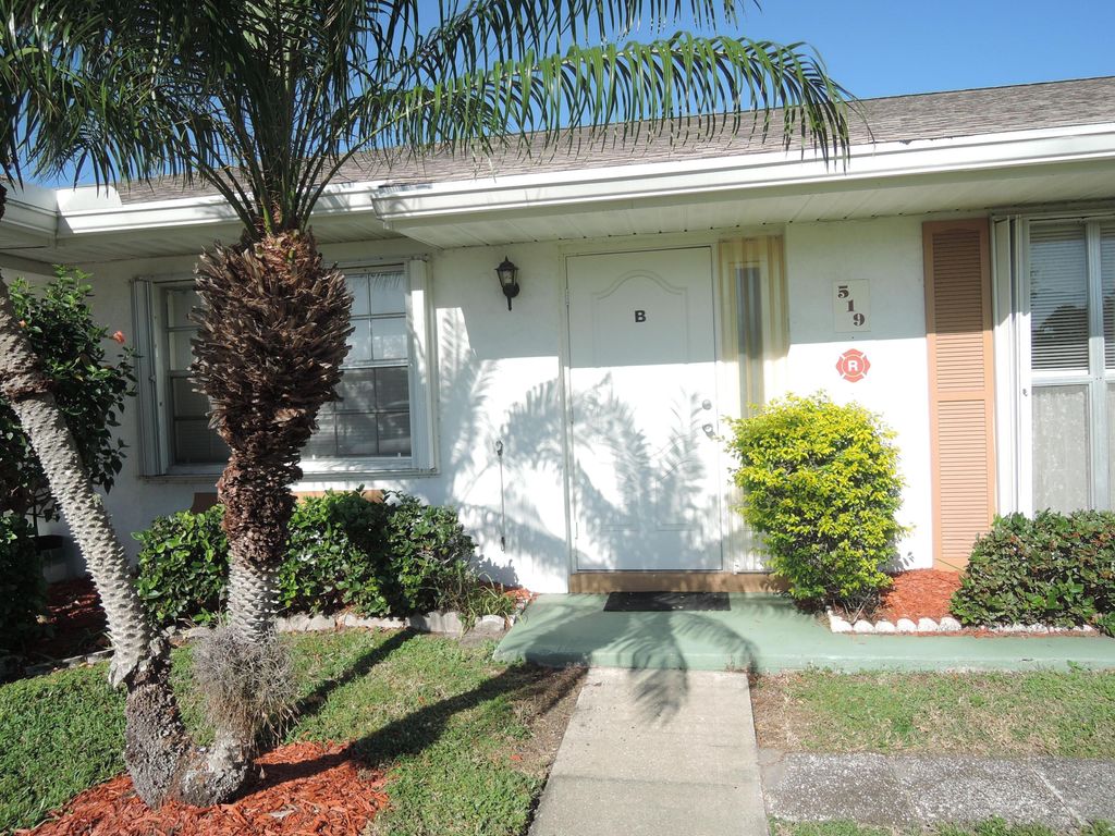 Photo of 519 Crooked Lake Lane #B, Fort Pierce, FL 34950 (MLS # R10973828)
