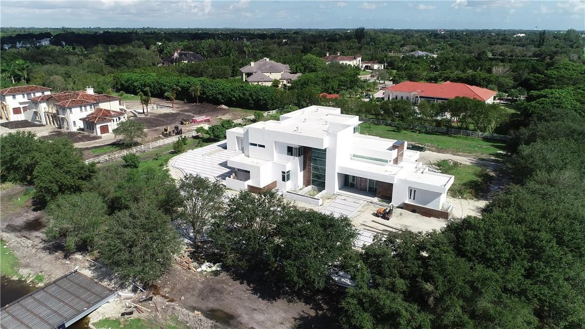 SUNSHINE RANCHES - Residential