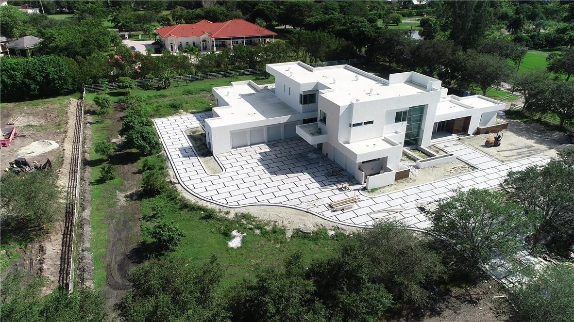 SUNSHINE RANCHES - Residential