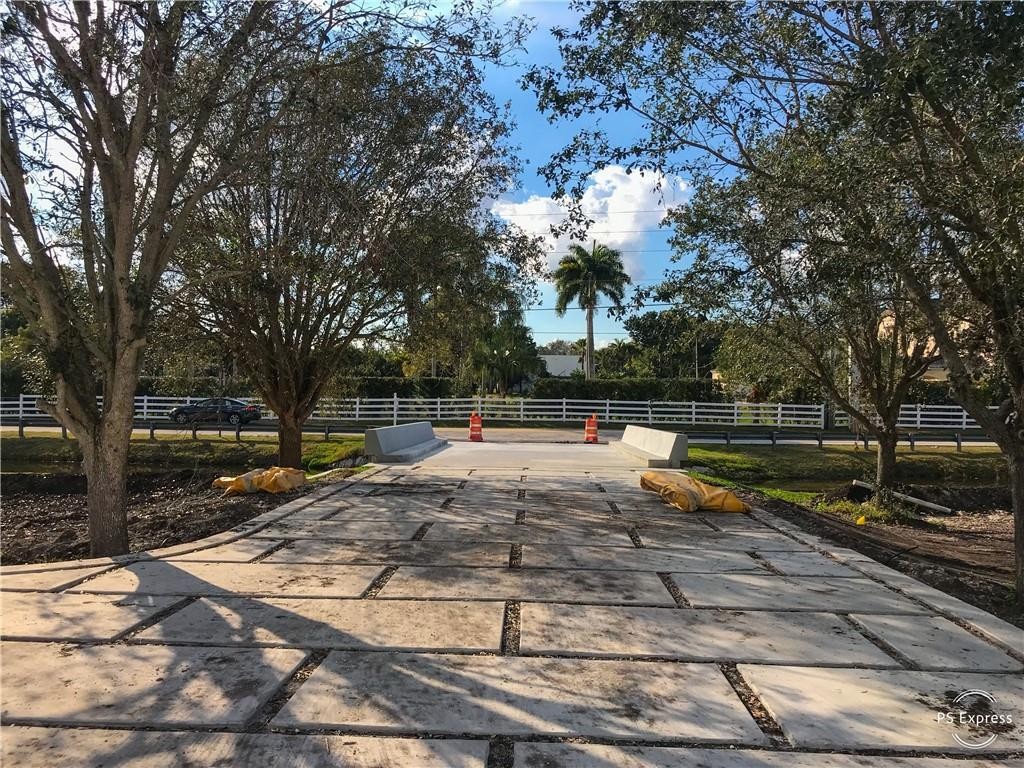 SUNSHINE RANCHES - Residential