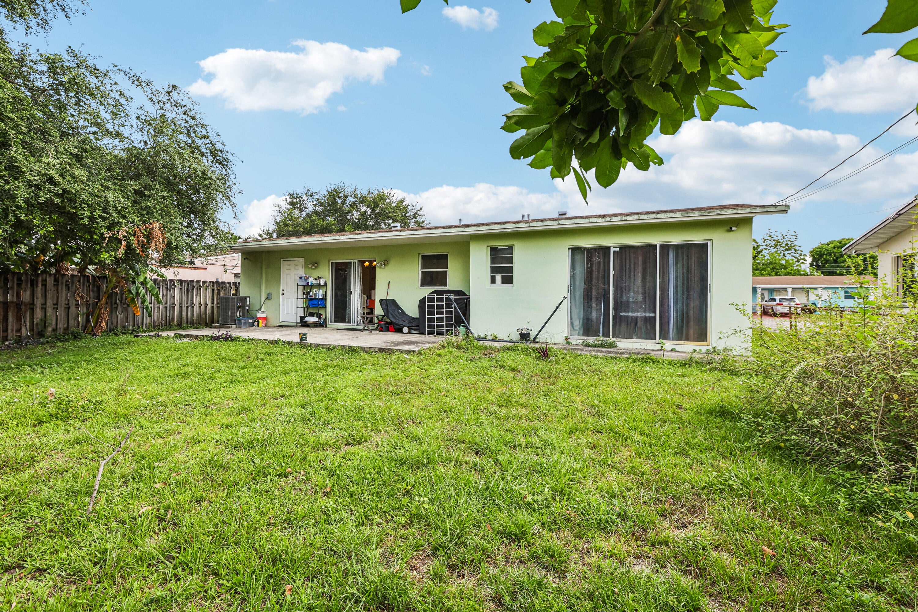 6444 SW 20TH Court