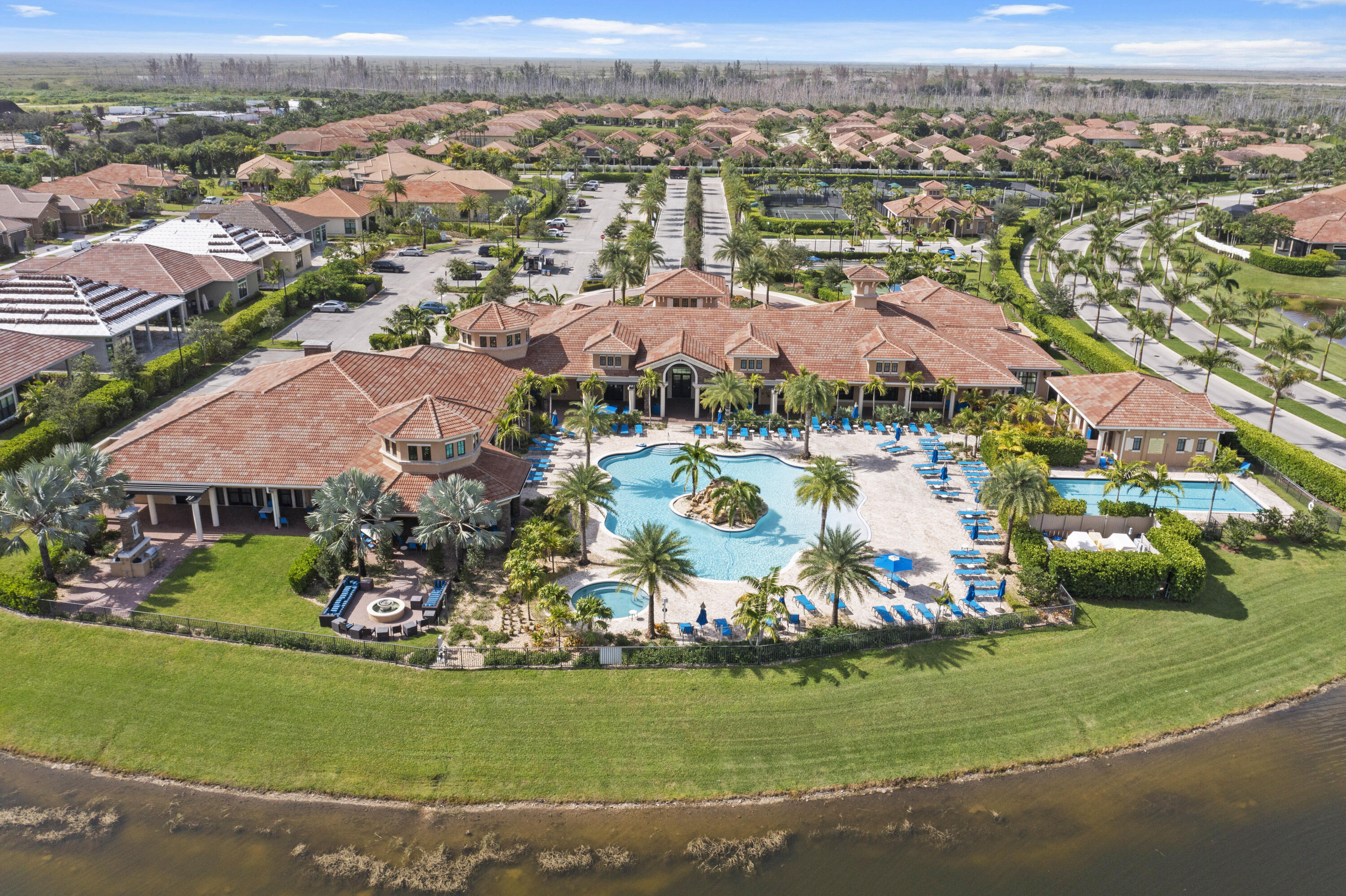 PARKLAND ROYALE - Residential