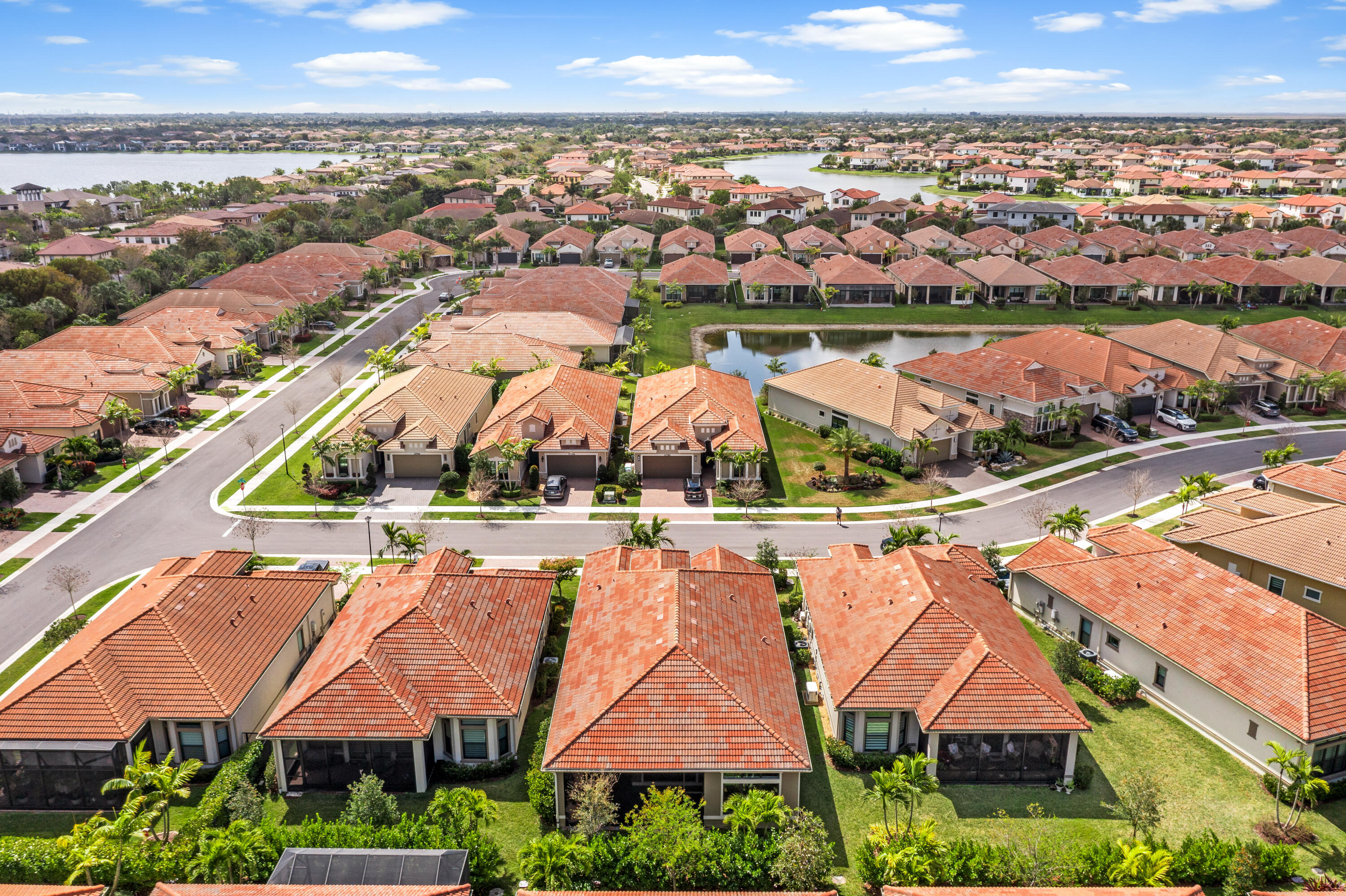 PARKLAND ROYALE - Residential