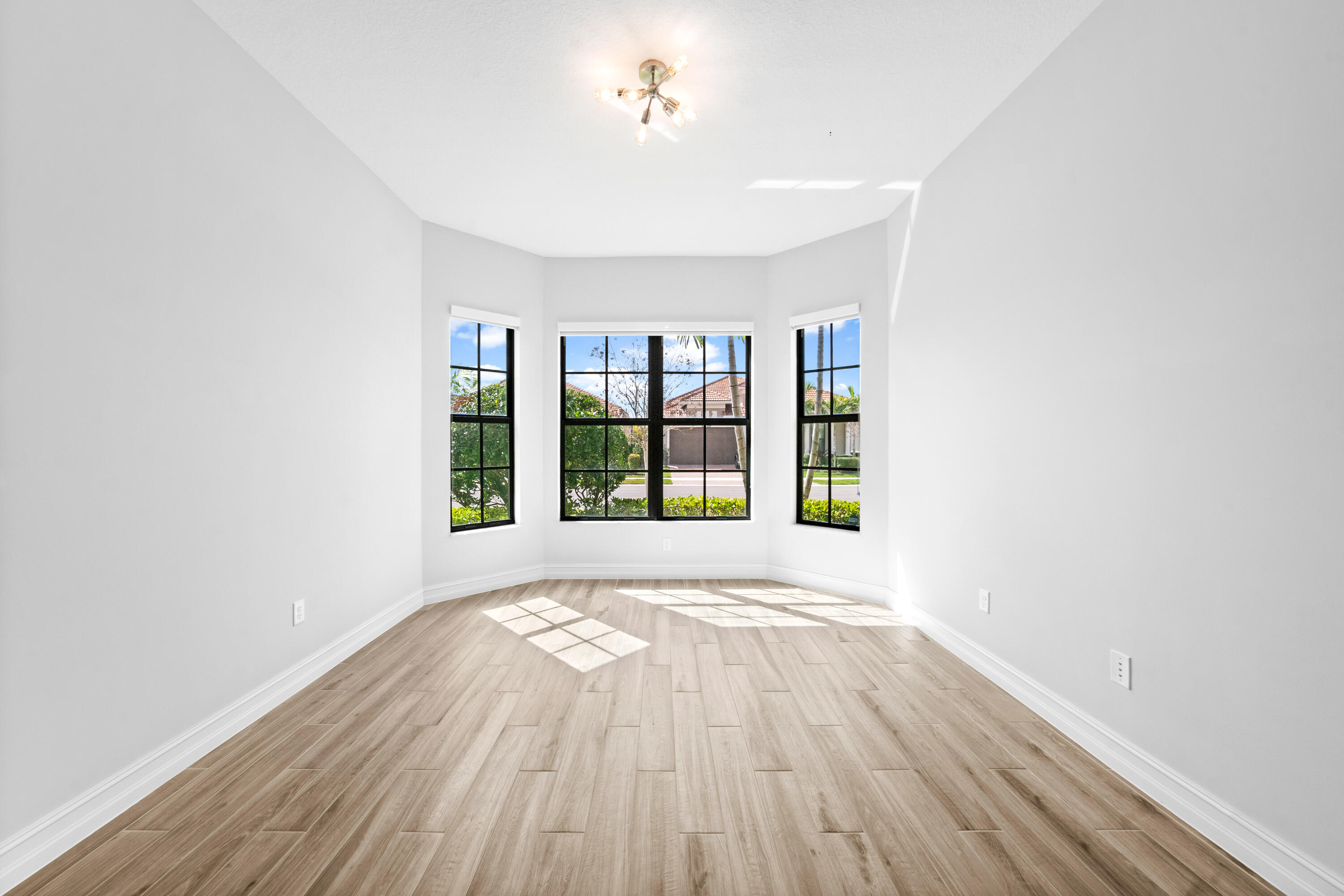 PARKLAND ROYALE - Residential