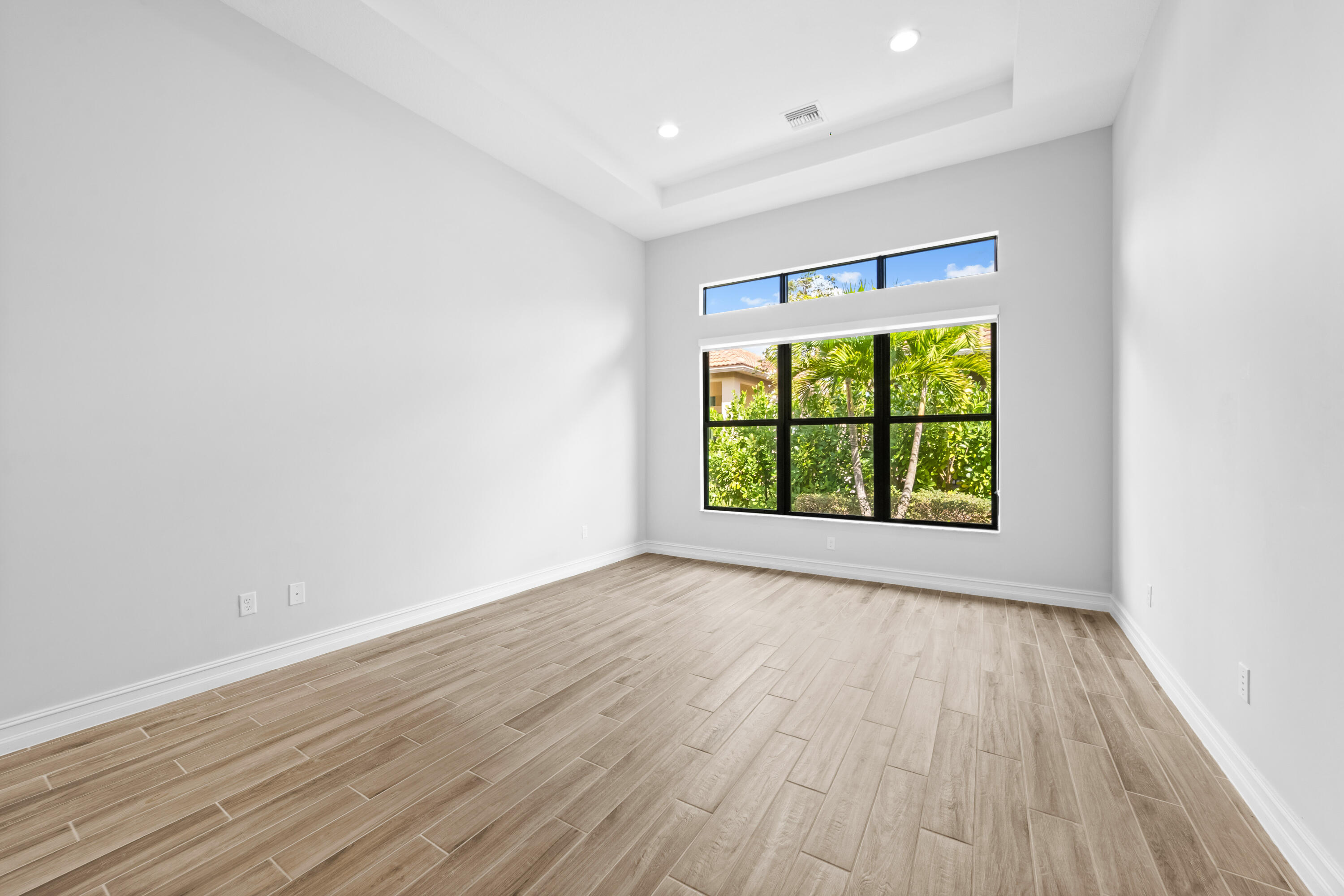 PARKLAND ROYALE - Residential