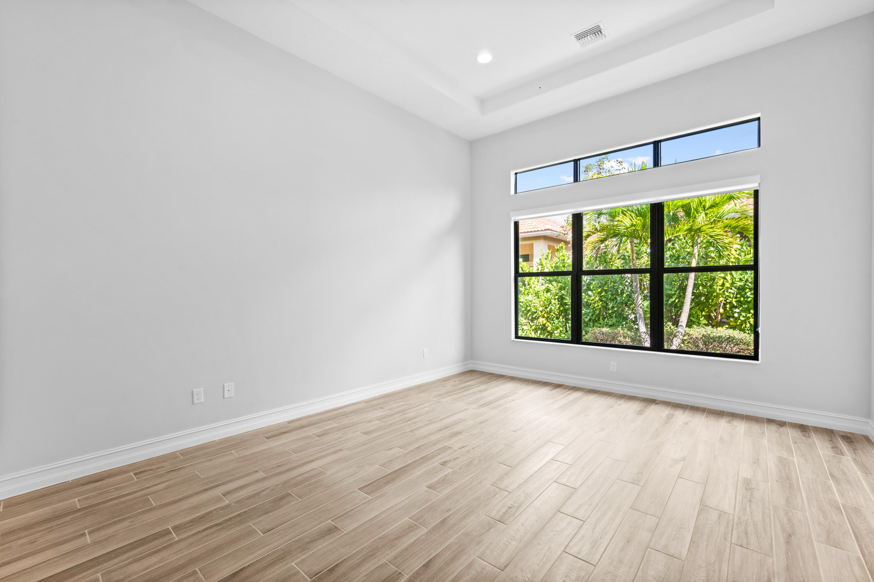 PARKLAND ROYALE - Residential