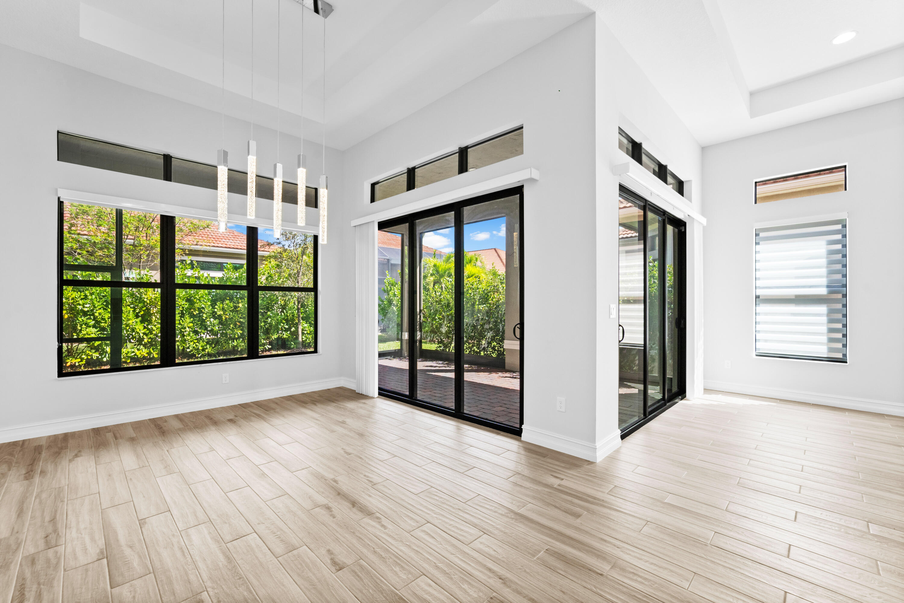 PARKLAND ROYALE - Residential