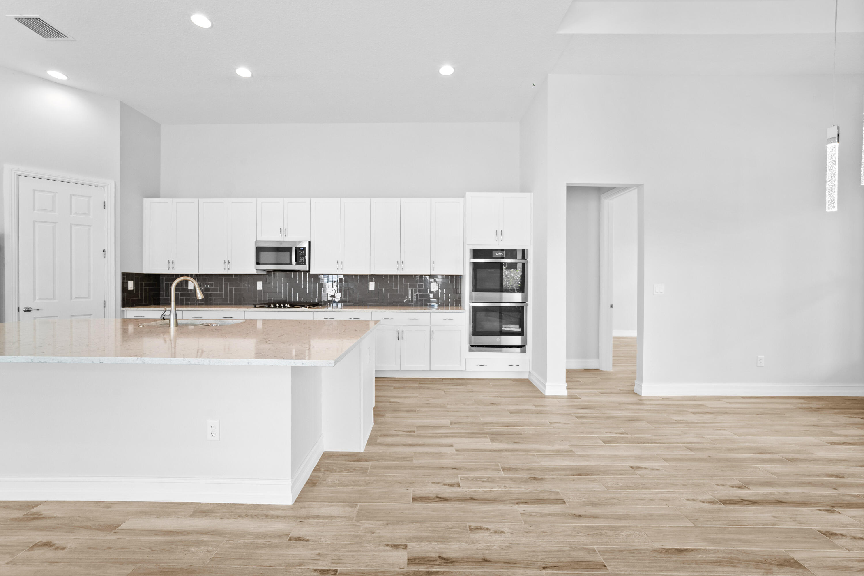 PARKLAND ROYALE - Residential