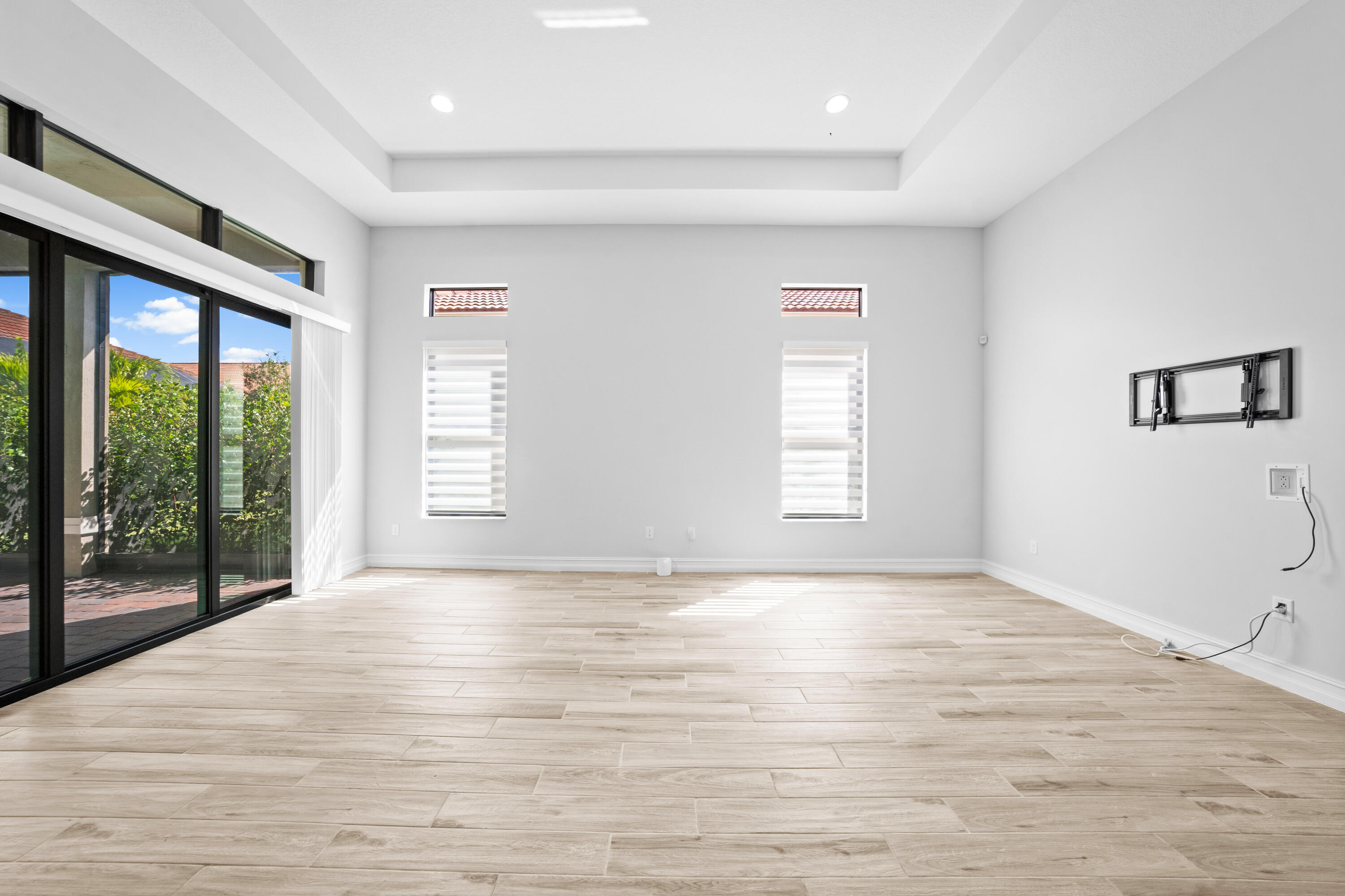 PARKLAND ROYALE - Residential