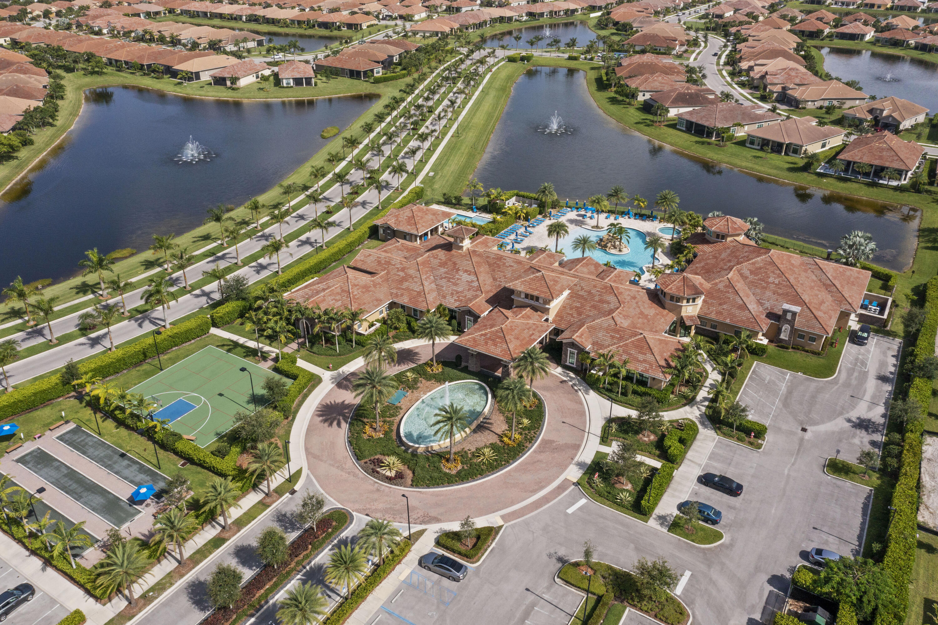 PARKLAND ROYALE - Residential