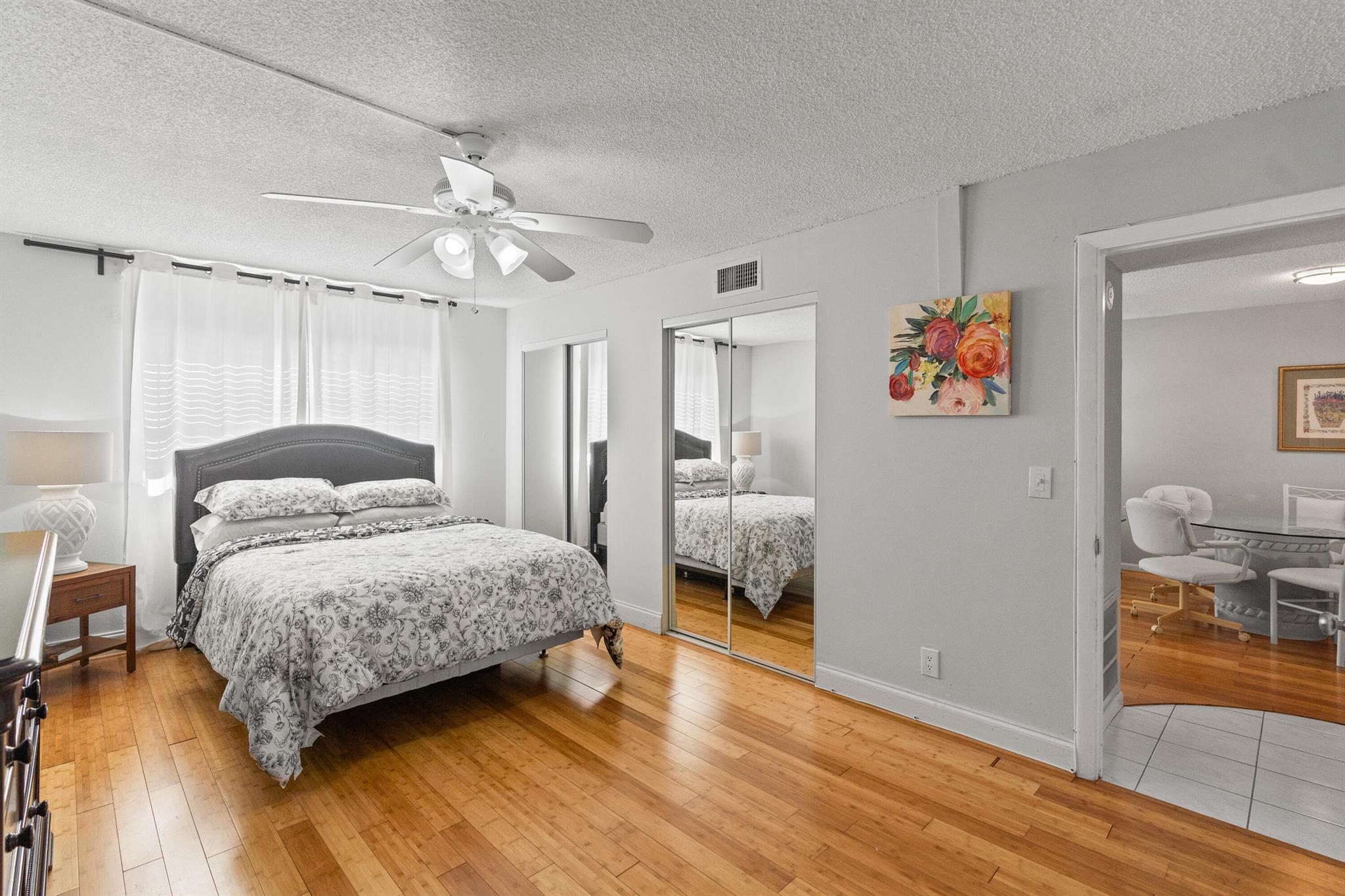 VILLAGE ROYALE GREENVIEW - Residential Lease