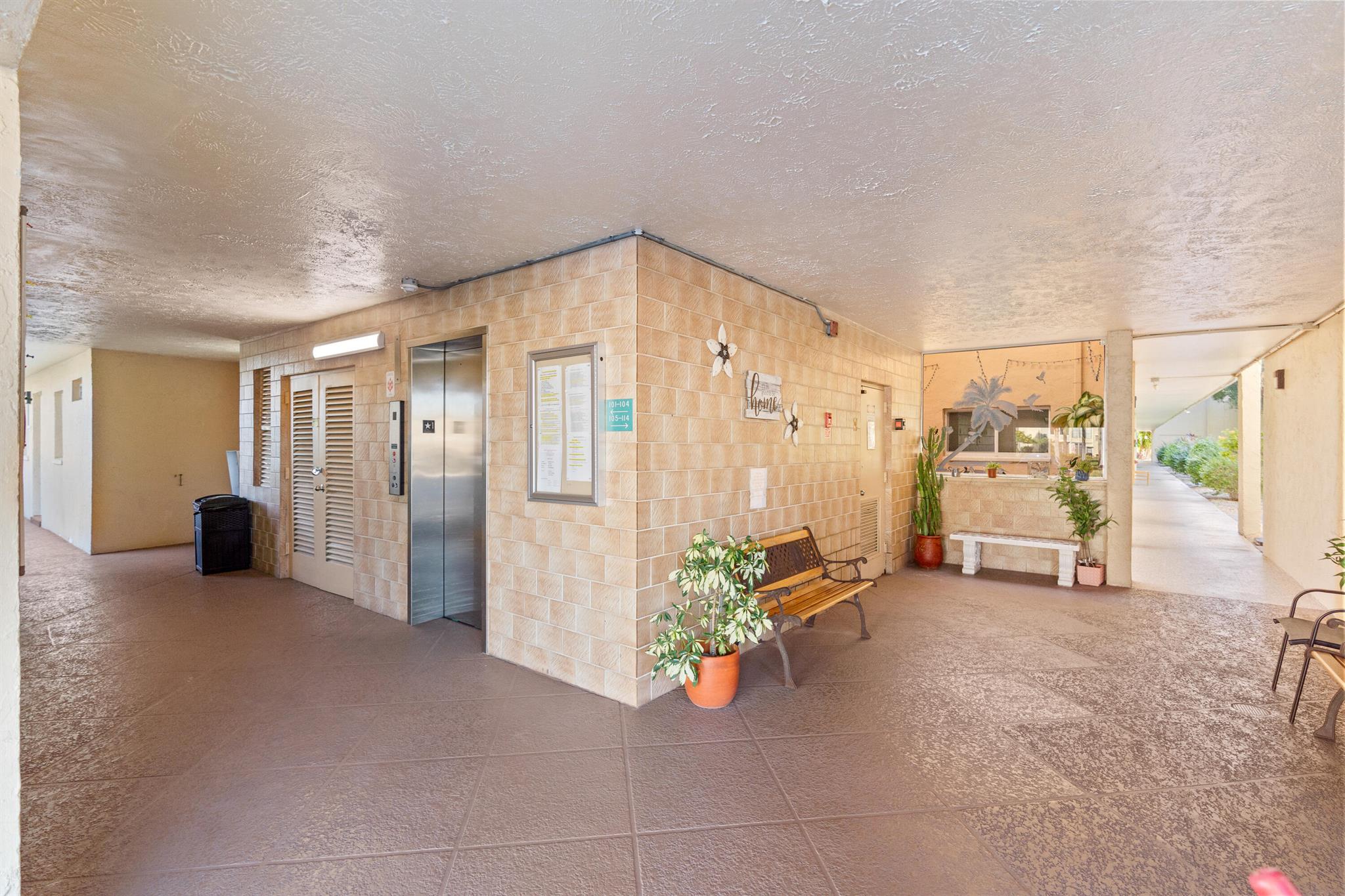 VILLAGE ROYALE GREENVIEW - Residential Lease