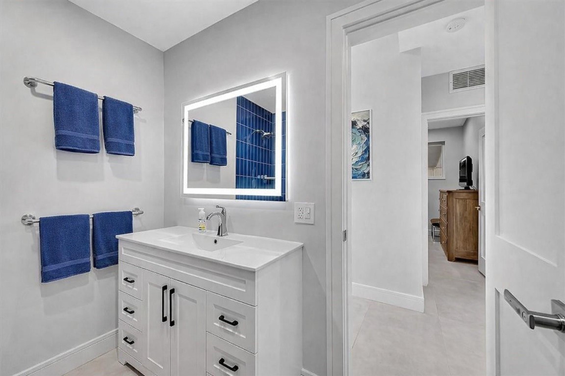 Snug Harbor - Residential