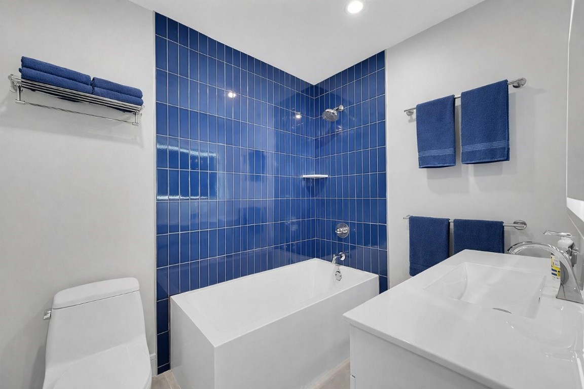 Snug Harbor - Residential