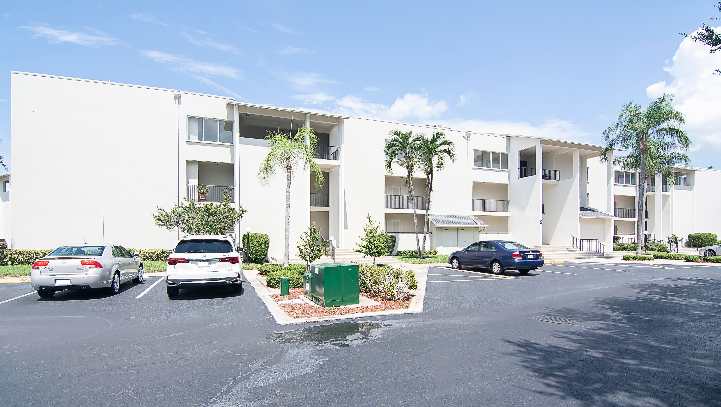 11811 Ave Of The PGA 5-3C