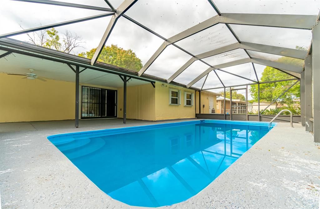 Photo of 5506 Killarney Avenue, Fort Pierce, FL 34951 (MLS # R10774691)