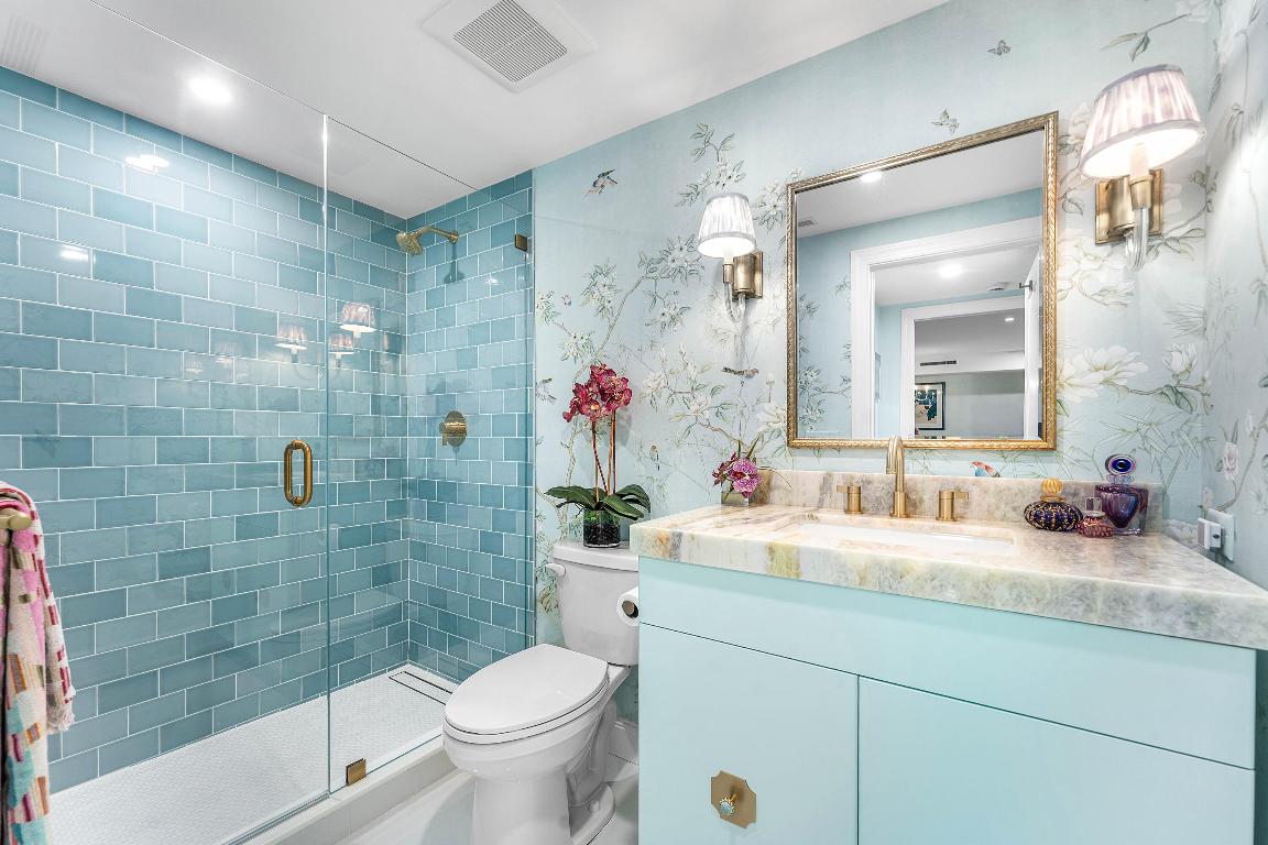 SUTTON PLACE - Residential