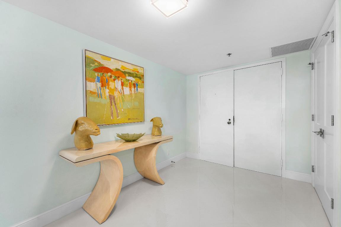 SUTTON PLACE - Residential