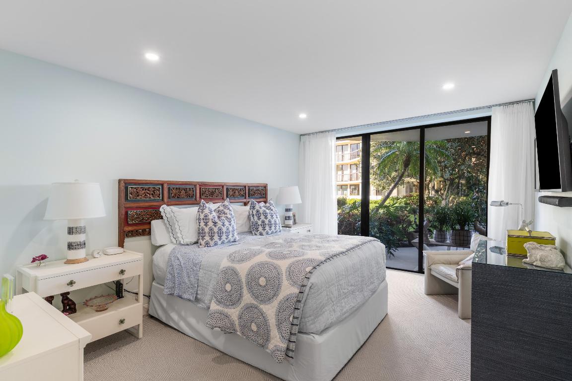 SUTTON PLACE - Residential