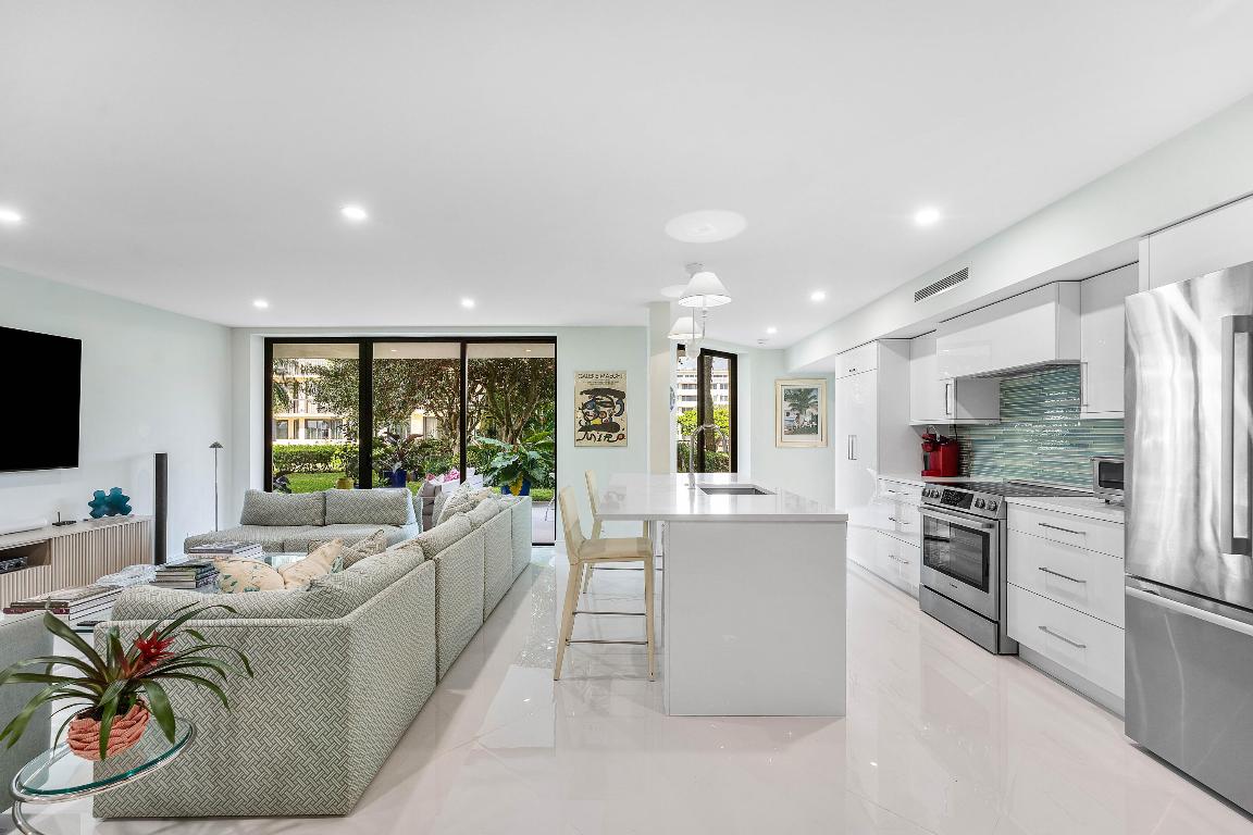 SUTTON PLACE - Residential