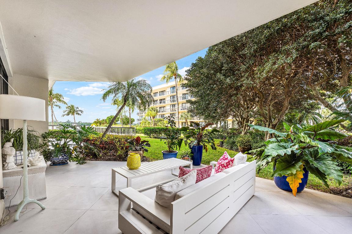 SUTTON PLACE - Residential