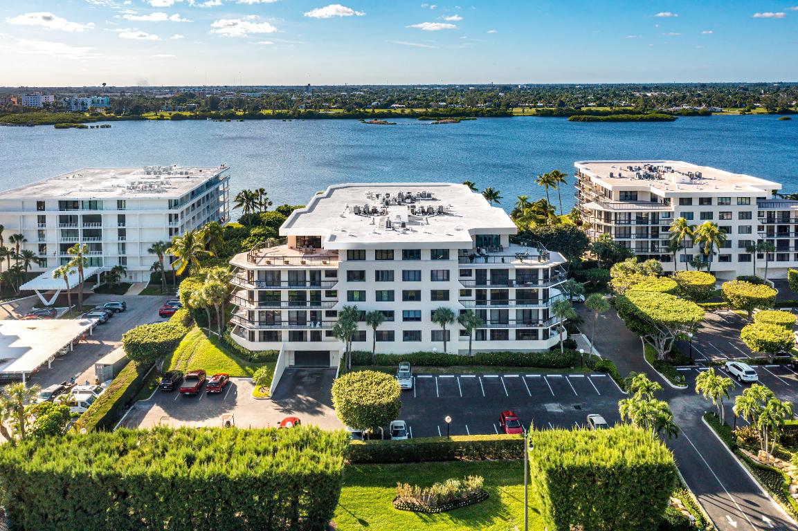 SUTTON PLACE - Residential