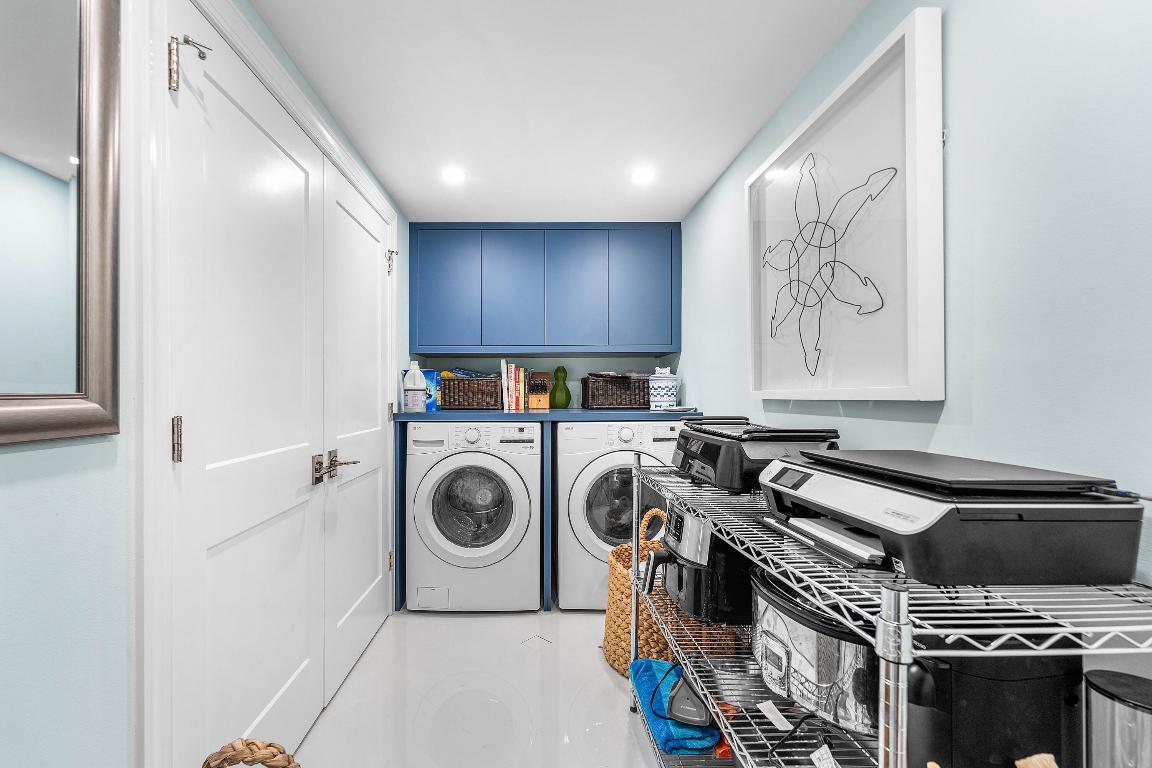 SUTTON PLACE - Residential