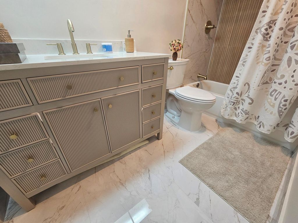 Photo of 5500 Roosevelt St, Hollywood, FL 33021 (MLS # F10533287)