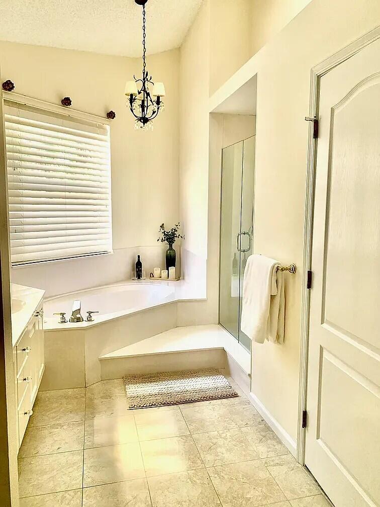 COLONY II THE - Residential Lease