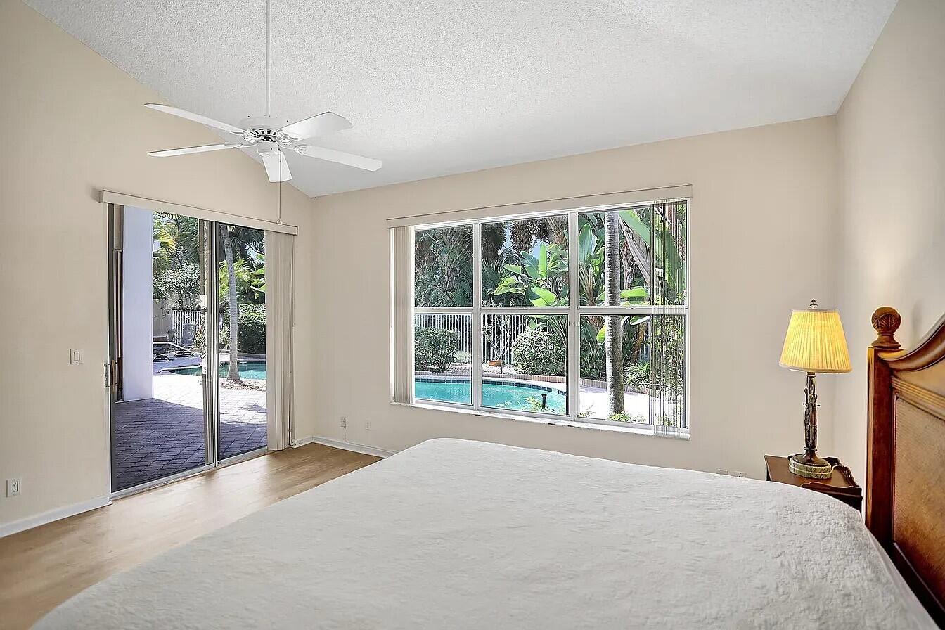 COLONY II THE - Residential Lease