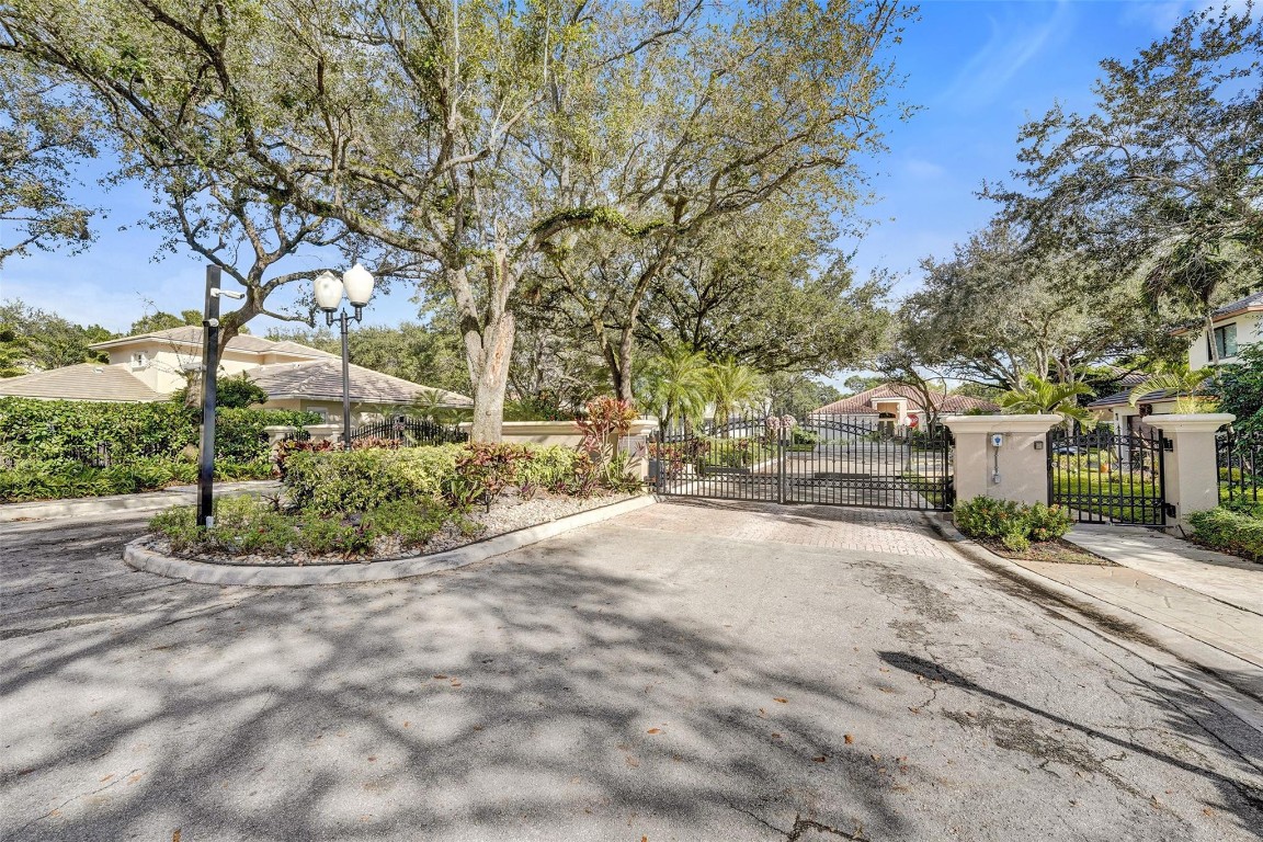 EAST LANDING - Residential