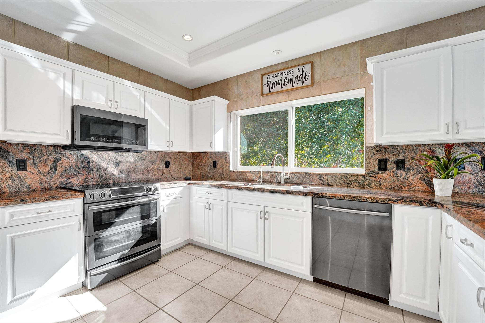 EAST LANDING - Residential