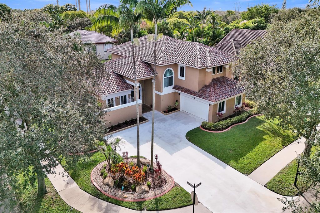Photo of 11300 Knot Way, Cooper City, FL 33026 (MLS # F10528440)