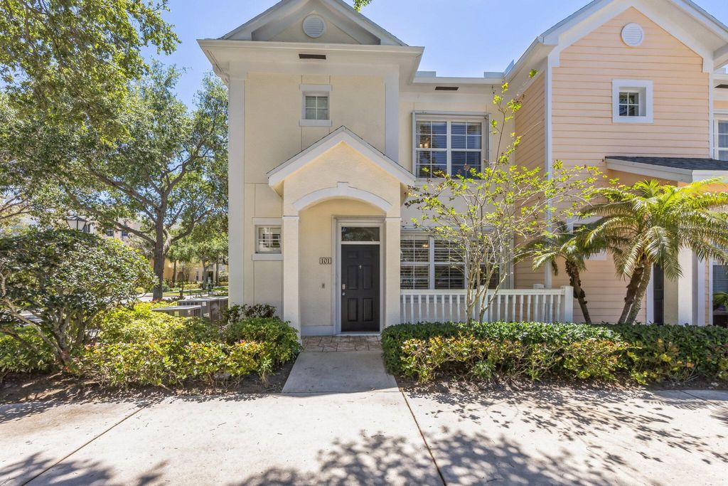 Photo of 826 Dakota Drive #101, Jupiter, FL 33458 (MLS # R10976136)