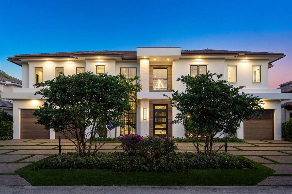 ROYAL PALM YACHT & COUNTRY CLUB - Residential